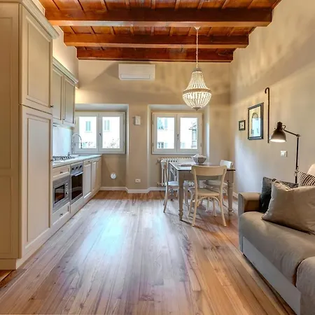 Contessina De Bardi Suite, Ponte Vecchio Apartment *